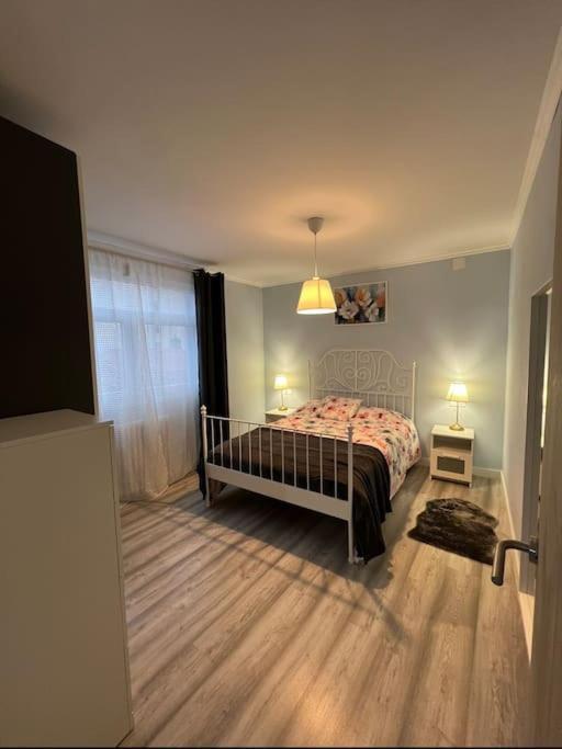 Apartamento Turistico Plaza III Монфорте-де-Лемос Екстер'єр фото